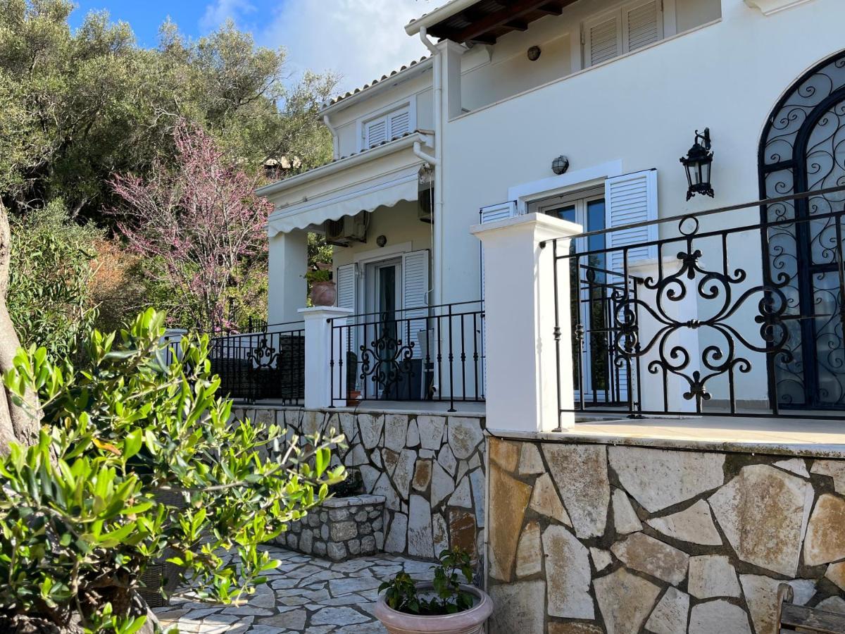 Villa Ampelaki 2 ปาเลโอกัสไตรซา ภายนอก รูปภาพ
