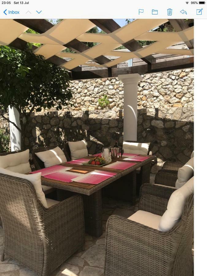 Villa Ampelaki 2 ปาเลโอกัสไตรซา ภายนอก รูปภาพ